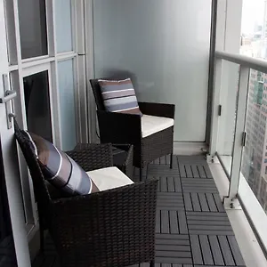 downtown-high-rise-condo-parking-cn-tower-view.niagara-fallshotels.com/