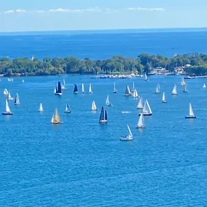 2-bedroom-cando-across-the-lake-with-stunning-lake-view.niagara-fallshotels.com/